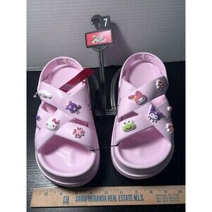 Hello Kitty & Friends Pink Platform Sandals Slides Charms Kawaii Women's 7 NWT